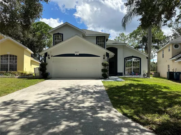 2227 MALLORY CIR, Haines City, FL 33844