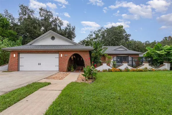 4219 MAGNOLIA AVE, Leesburg, FL 34748