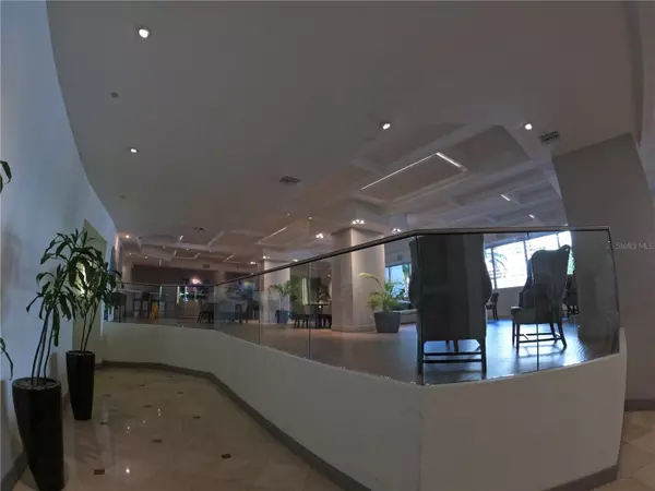 Miami Beach, FL 33139,100 LINCOLN RD #332
