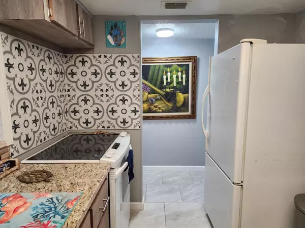 Daytona Beach, FL 32118,400 AUBURN DR #3