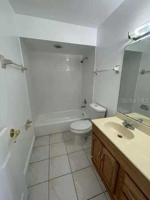Orlando, FL 32811,5466 PINE CREEK DR #2002