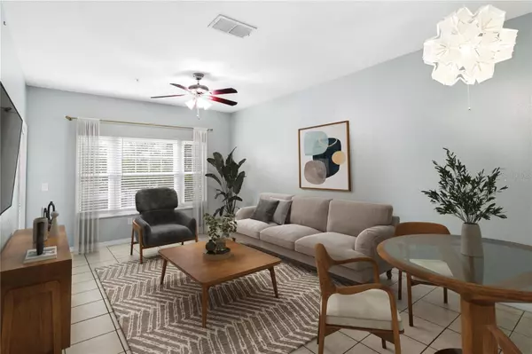 Orlando, FL 32839,2460 GRAND CENTRAL Pkwy #11