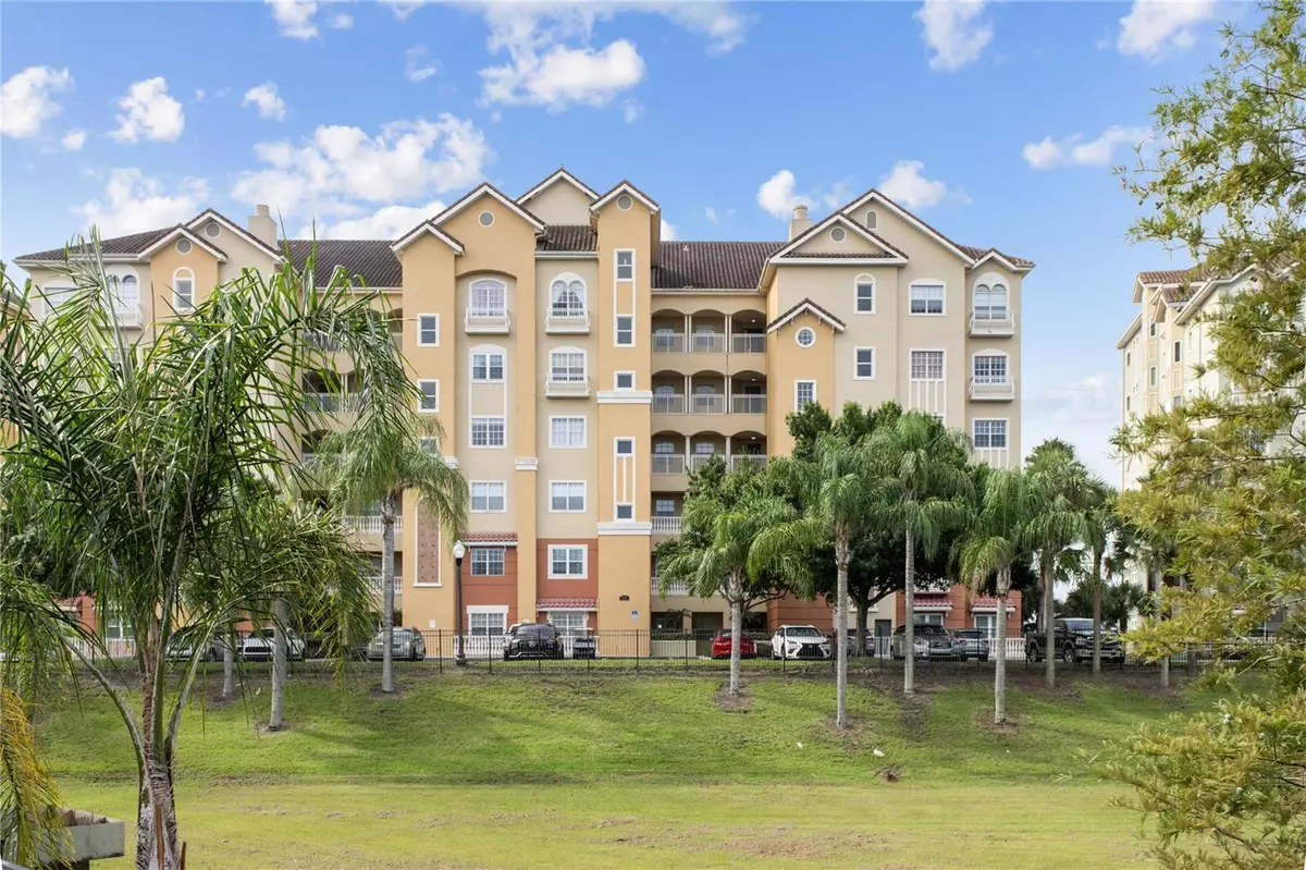 Orlando, FL 32836,8755 THE ESPLANADE #126