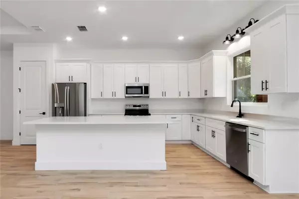 Ocala, FL 34481,13421 SW 51ST LN