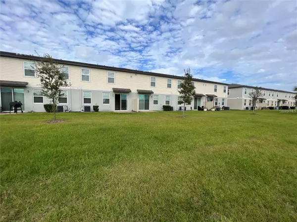 Ocoee, FL 34761,996 ROBIN HOLLY ST