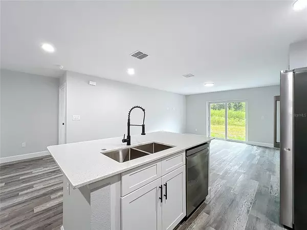 Ocala, FL 34473,527 MARION OAKS LN