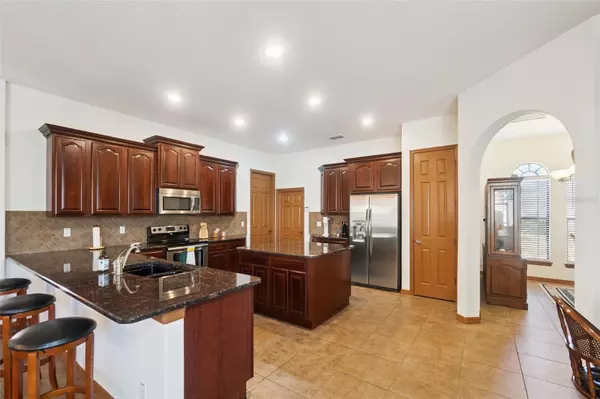 Apopka, FL 32712,2921 FALCONHILL DR