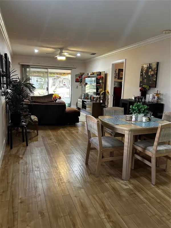 Bradenton, FL 34207,5059 LIVE OAK CIR #B