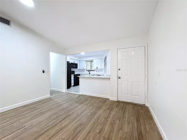 Kissimmee, FL 34741,1736 FOXHALL CIR #1736