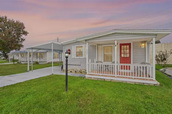 237 MEADOW LARK DR,  Osteen,  FL 32764