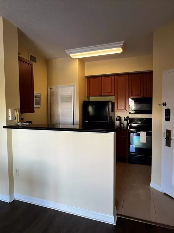 Orlando, FL 32819,7383 UNIVERSAL BLVD #208