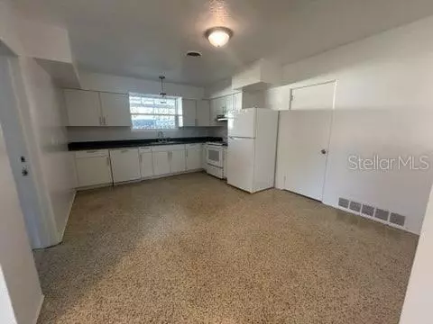 Ormond Beach, FL 32174,423 N RIDGEWOOD AVE