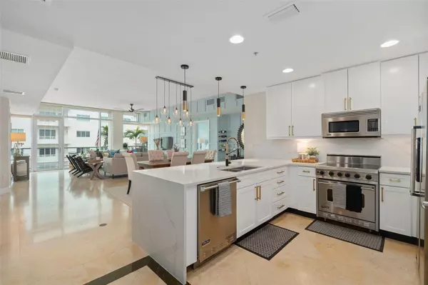 Orlando, FL 32801,101 S EOLA DR #1207