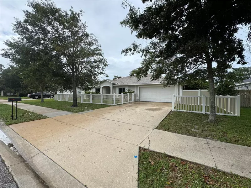 104 HEATHROW DR, Daytona Beach, FL 32117