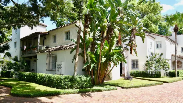 544 N KNOWLES AVE #302, Winter Park, FL 32789