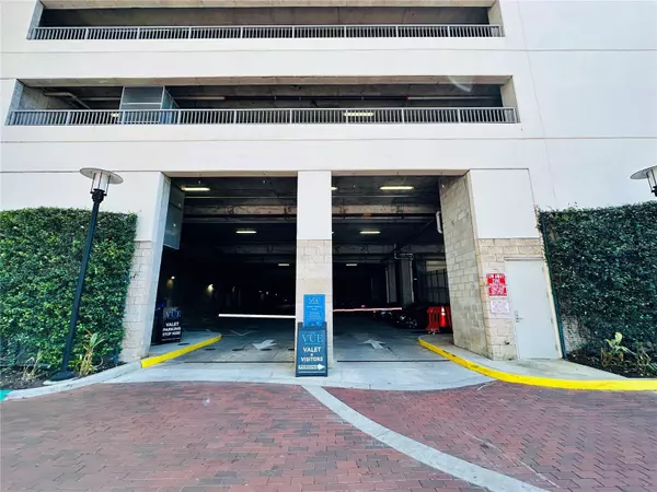 Orlando, FL 32801,150 E ROBINSON ST #2102