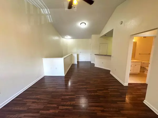 Tampa, FL 33647,17952 VILLA CREEK DR #17952