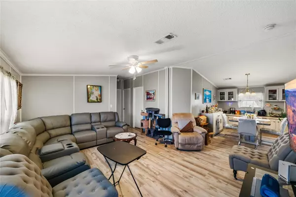 Kissimmee, FL 34758,306 EVANDEE CT