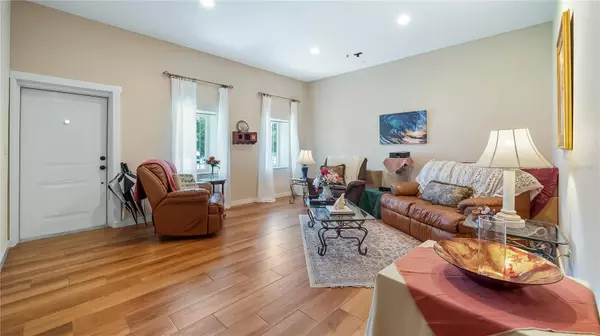 Longwood, FL 32750,287 HILLTOP DR