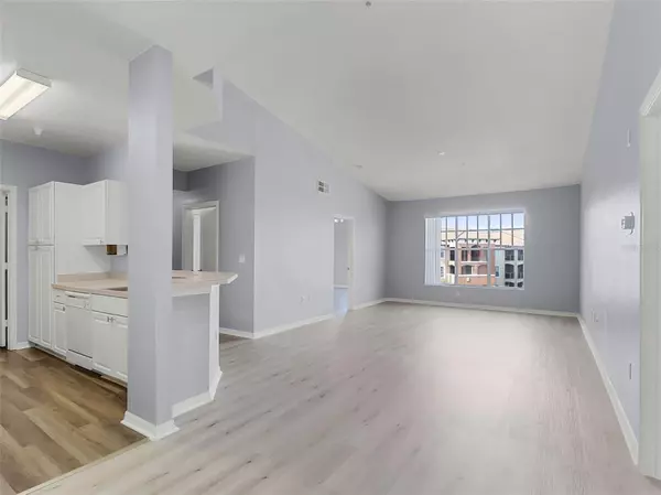 Orlando, FL 32811,5530 METROWEST BLVD #30