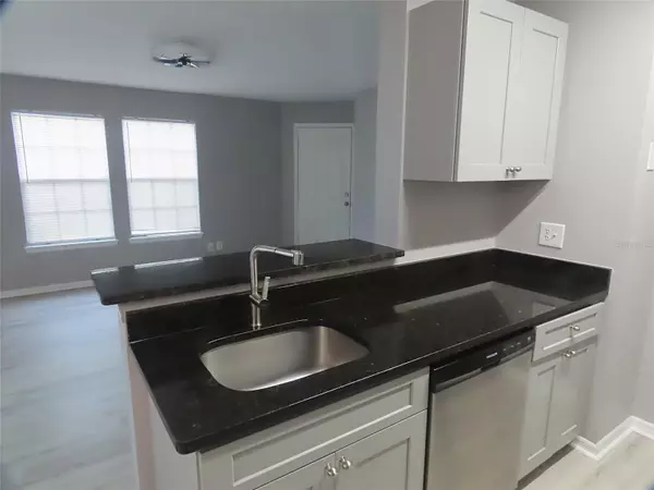 Orlando, FL 32835,5986 WESTGATE DR #103