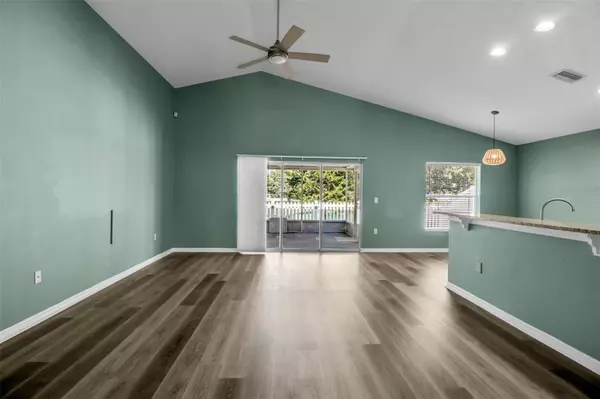 Gibsonton, FL 33534,9628 CYPRESS HARBOR DR