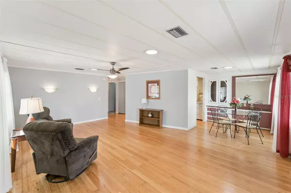 Osteen, FL 32764,314 LAKEVIEW DR