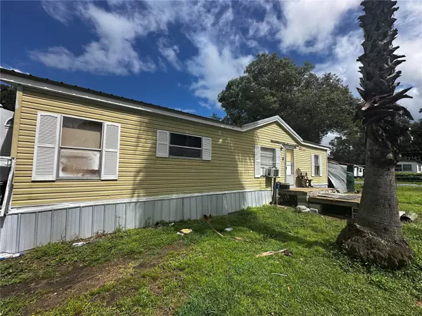 14732 MEREDITH ST, Dade City, FL 33523