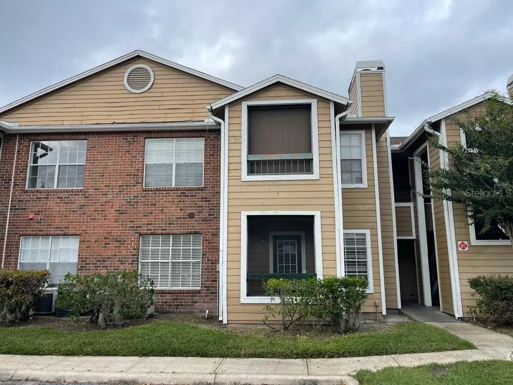 Orlando, FL 32822,4401 THORNBRIAR LN #204