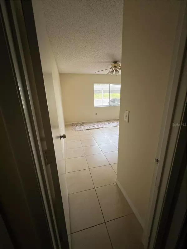Winter Haven, FL 33881,202 COUNTRY LN NE #202