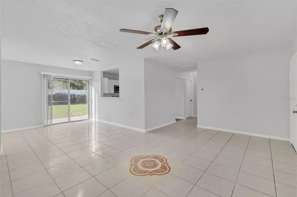 Kissimmee, FL 34758,975 DERBYSHIRE DR