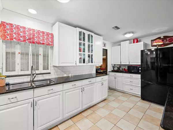 St Petersburg, FL 33702,7235 15TH ST N