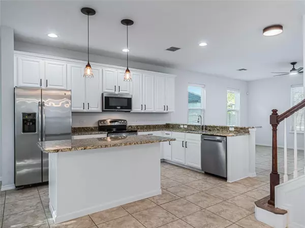 Windermere, FL 34786,6352 GOLDEN DEWDROP TRL