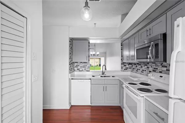 Kissimmee, FL 34743,3125 SANDY SHORE LN