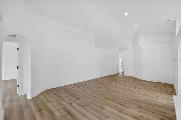 Sanford, FL 32771,372 FAIRFIELD DR