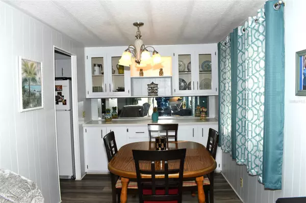Winter Haven, FL 33881,640 LAKESIDE RANCH LN