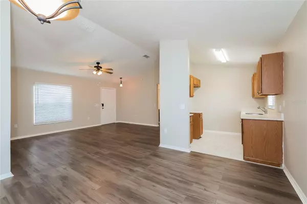 Poinciana, FL 34759,15 SAWFISH LN