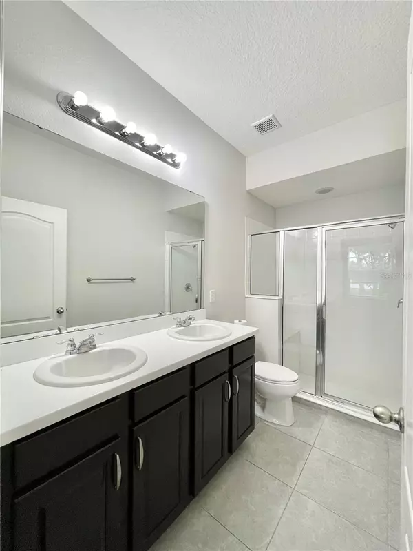 Windermere, FL 34786,11428 CENTER LAKE DR