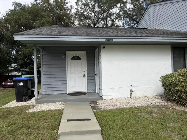 3919 MAGNOLIA POINTE LN, Orlando, FL 32810