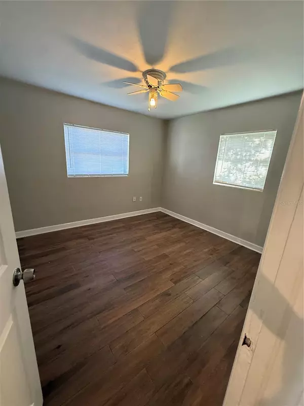 Orlando, FL 32808,1418 QUEENSWAY RD