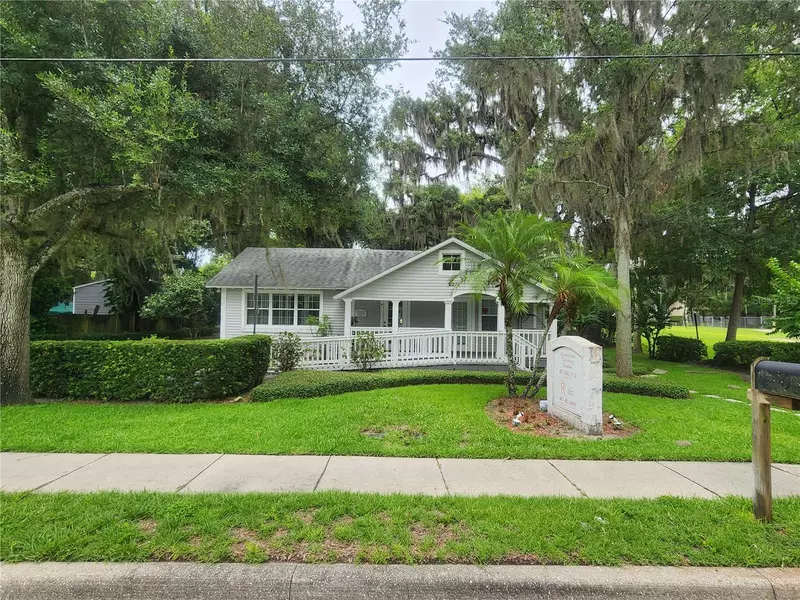 227 S HIGHLAND AVE, Apopka, FL 32703
