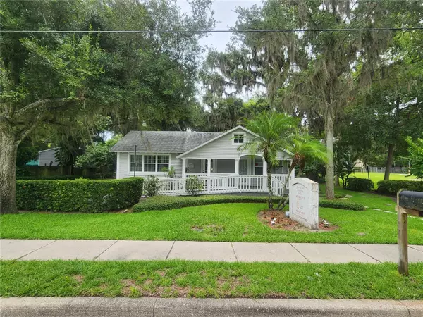 227 S HIGHLAND AVE, Apopka, FL 32703