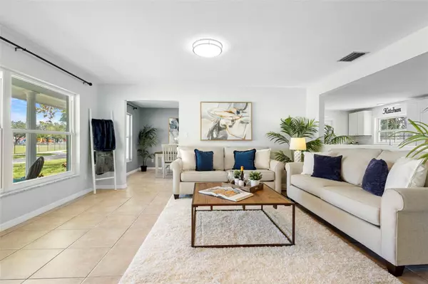 Oviedo, FL 32765,294 CARIB LN