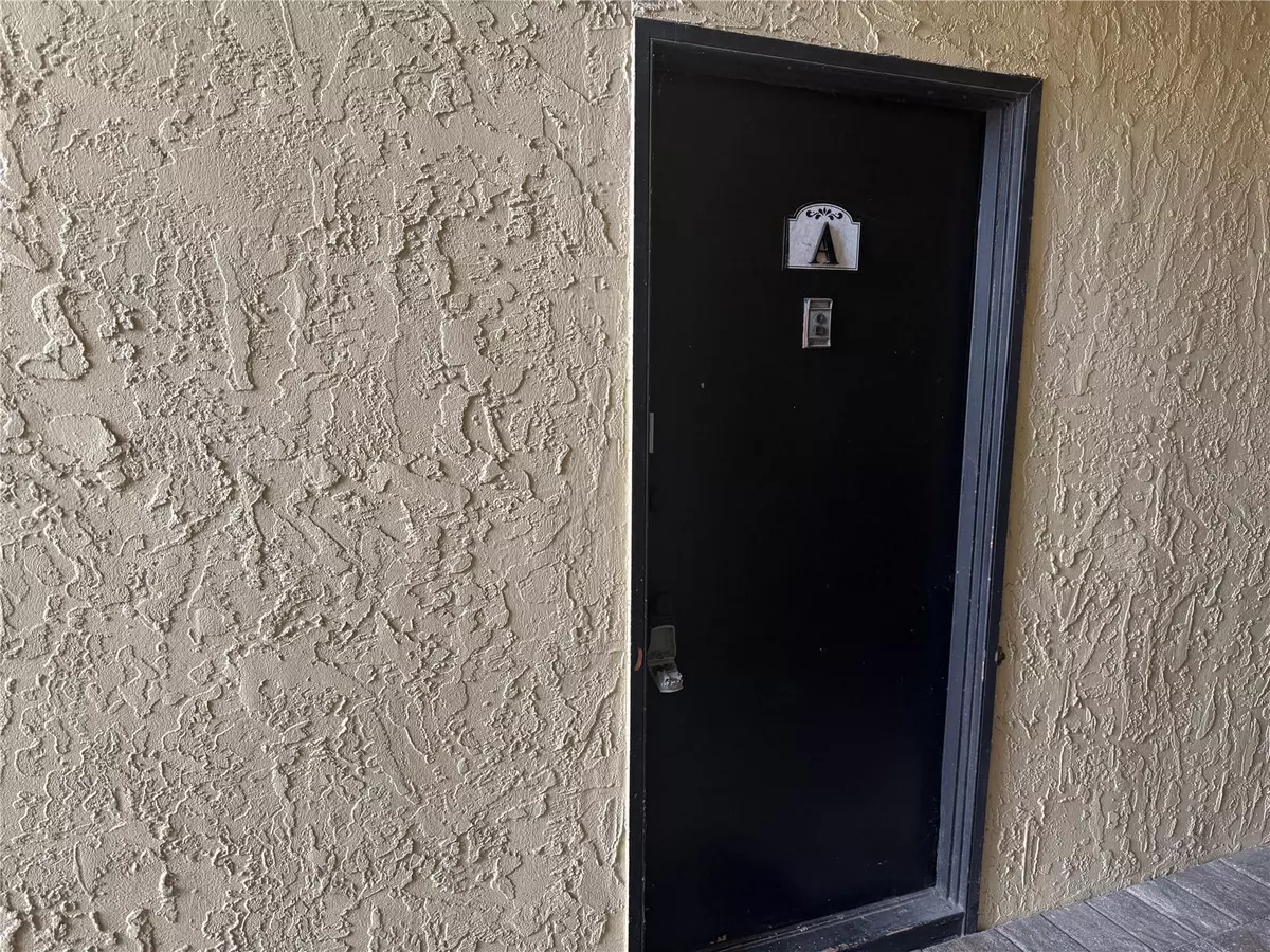 Altamonte Springs, FL 32714,900 N LAKE DESTINY RD #A