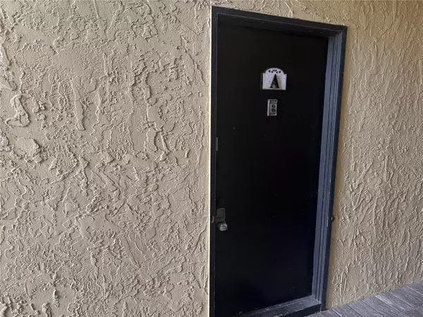 900 N LAKE DESTINY RD #A, Altamonte Springs, FL 32714