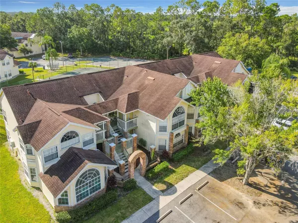 Kissimmee, FL 34746,5006 LAGUNA BAY CIR #60