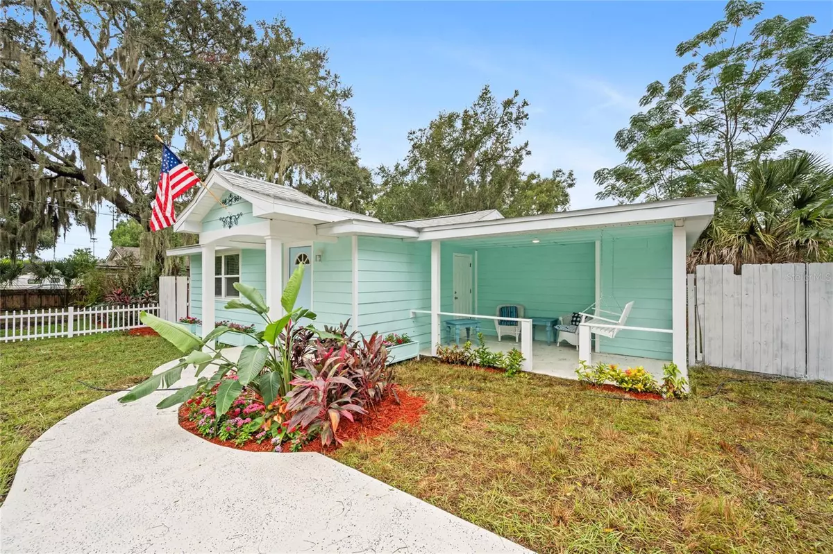 Mount Dora, FL 32757,245 S RHODES ST