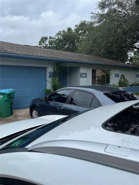 11894 91ST TER, Seminole, FL 33772
