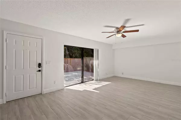 Orlando, FL 32811,5304 BAMBOO CT #405