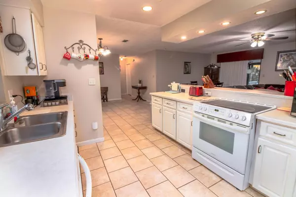 Apopka, FL 32712,456 BISON CIR
